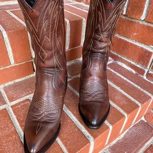 Frye Brown Women’s Billy Pull Ons